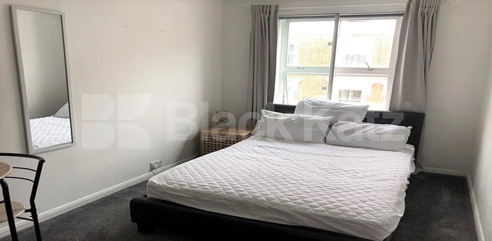 Super 4 bed with modern kitchen and bathroom Westbourne Grove, Notting Hill